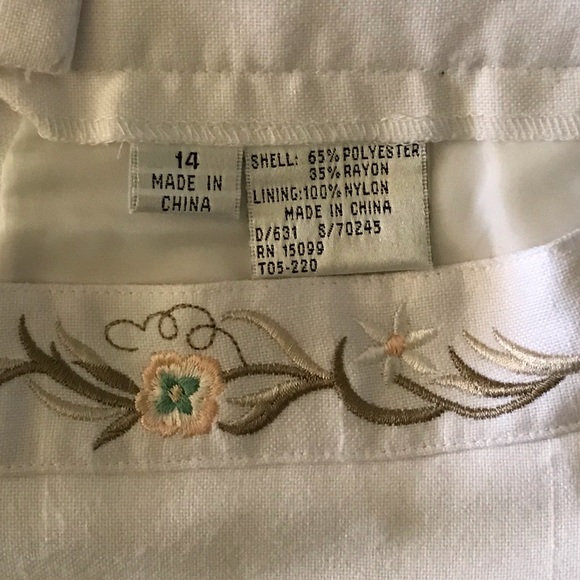 Executive Collection White Suit with Jacket and matching skirt, peach embroidery - Picture 7 of 8